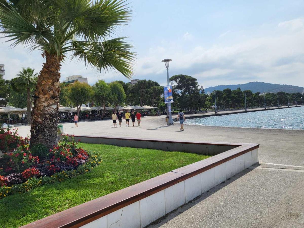 Central Park Apartment Volos Exterior photo